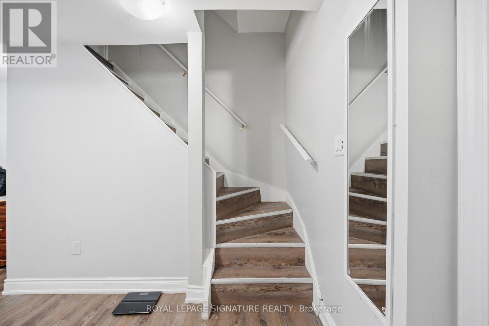 6326 Millers Grove, Mississauga, Ontario  L5N 3H7 - Photo 32 - W12764070