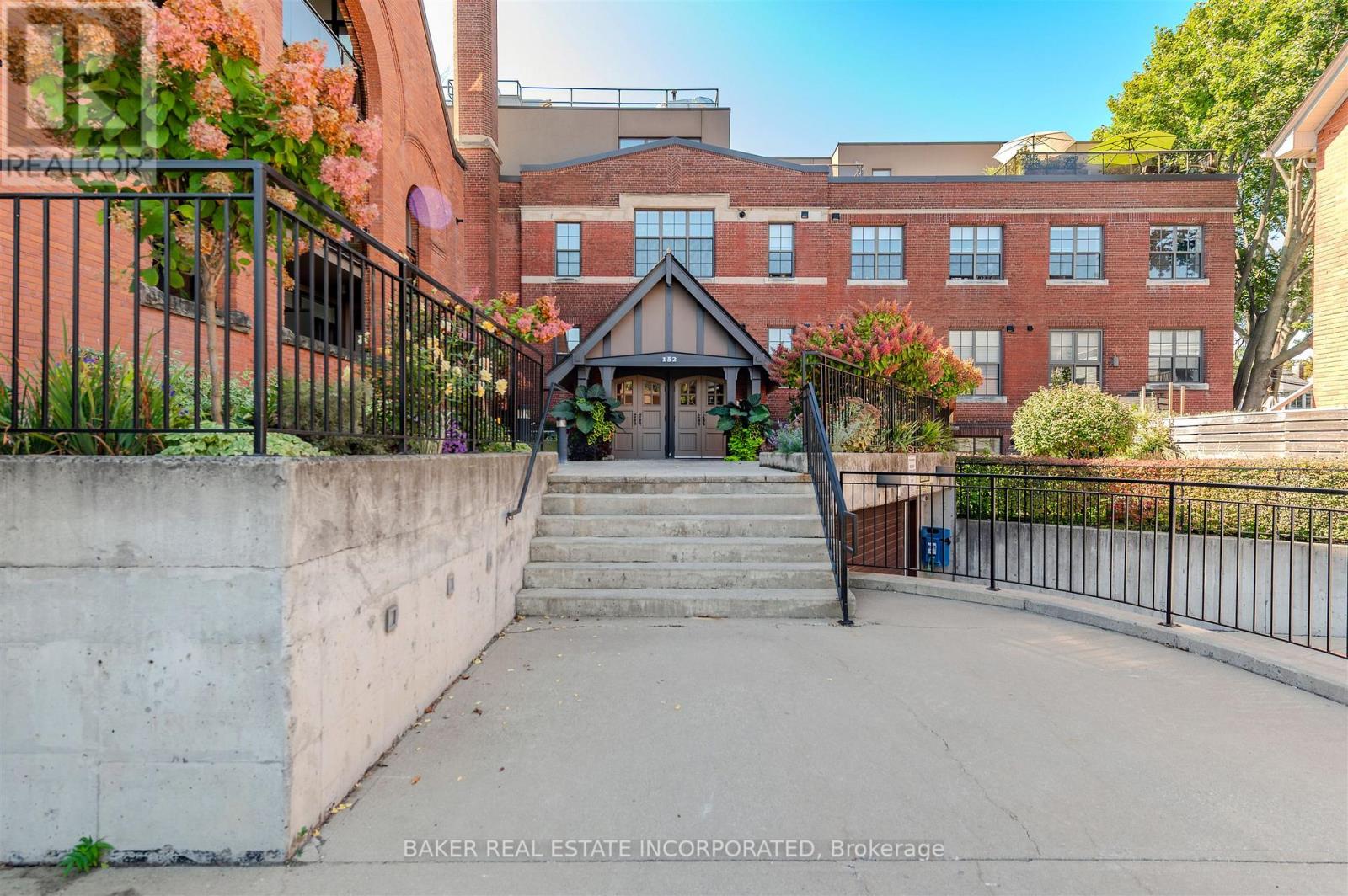 107 - 152 Annette Street, Toronto, Ontario  M6P 1P4 - Photo 4 - W12764090