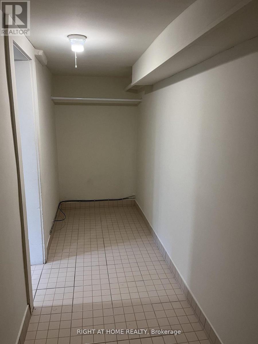 11 Rivercrest Road, Toronto, Ontario  M6S 4H4 - Photo 8 - W12764176