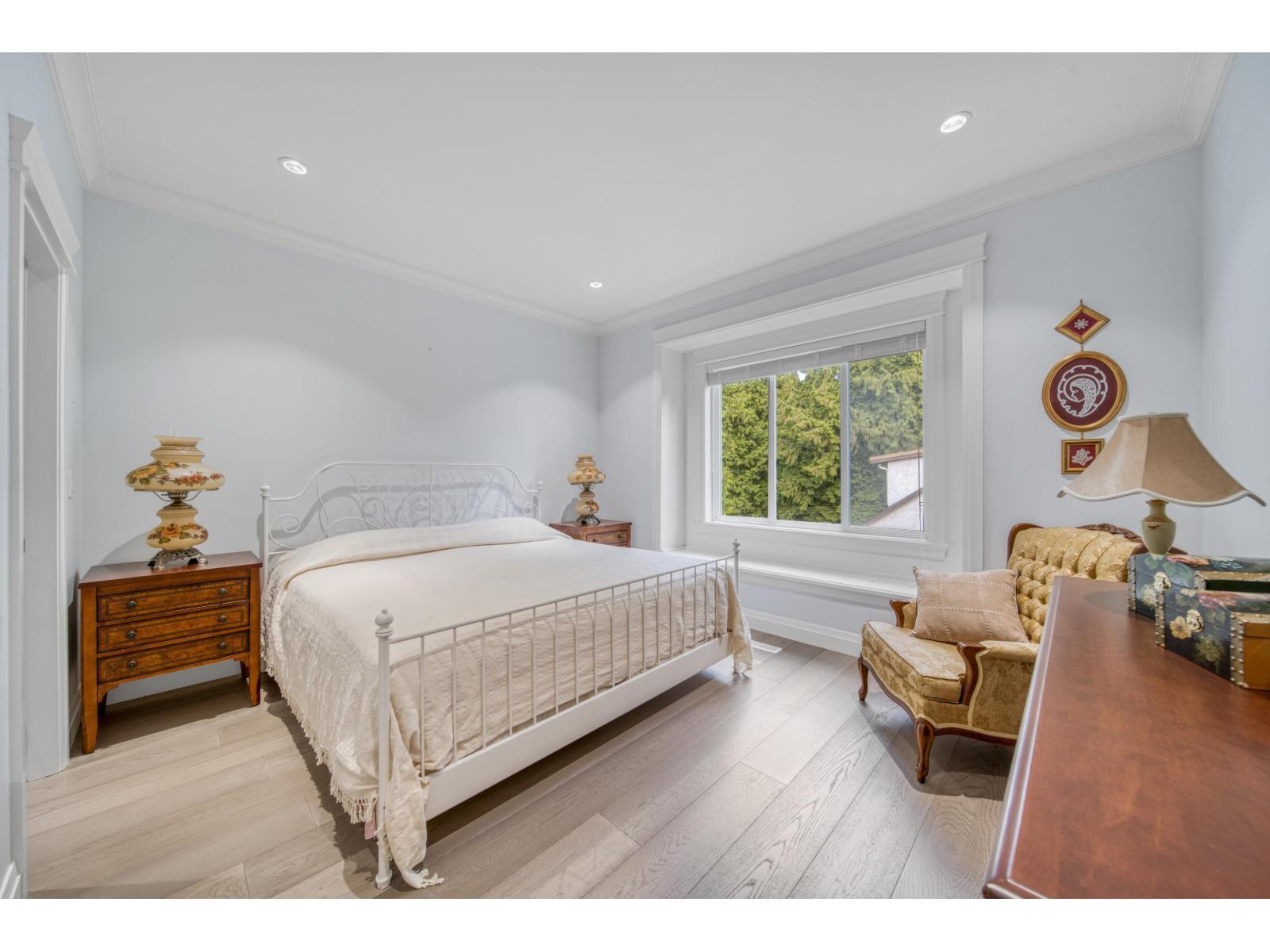 13766 56a Avenue, Surrey, British Columbia  V3X 2X5 - Photo 29 - R3087226