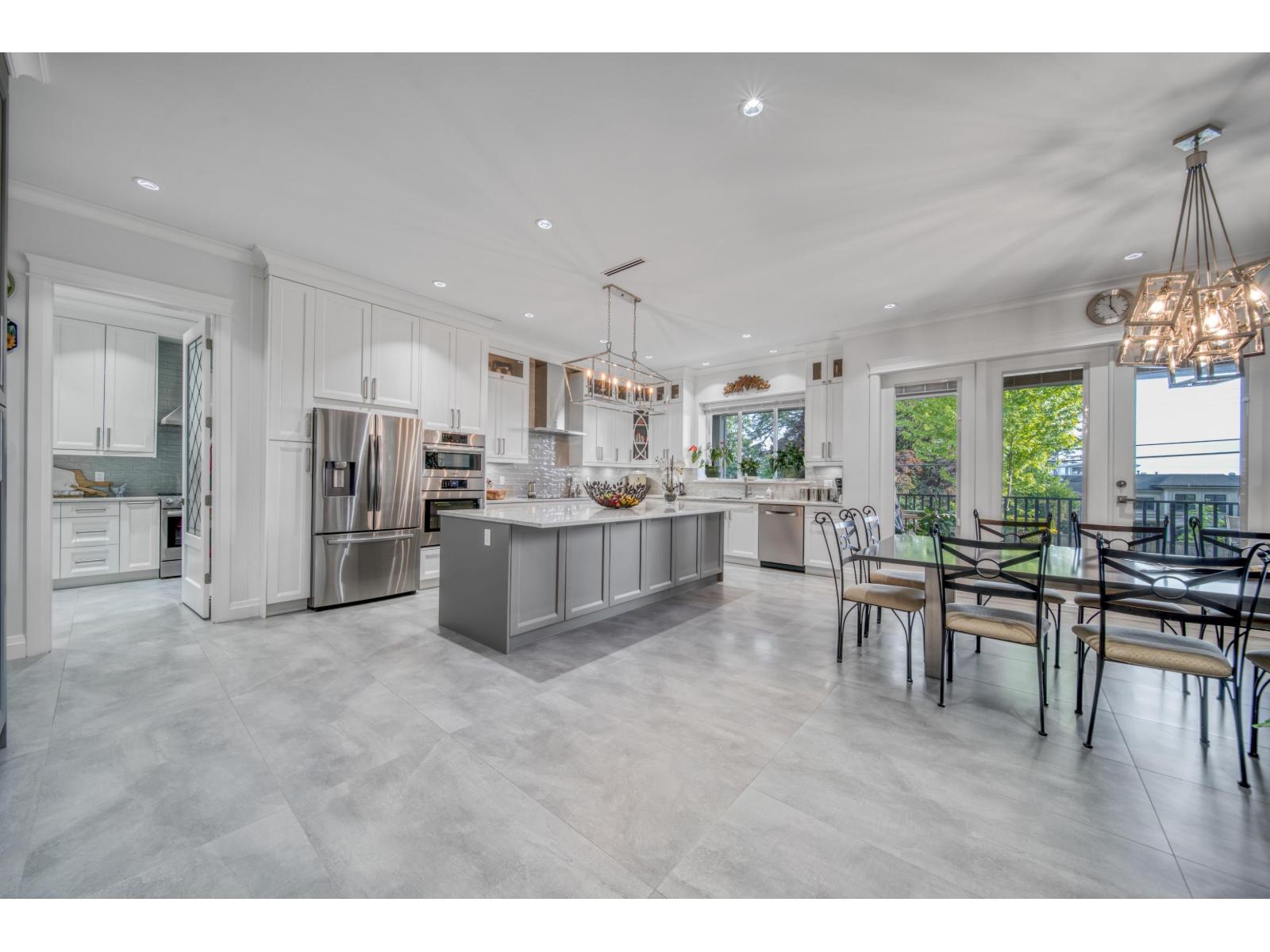 13766 56a Avenue, Surrey, British Columbia  V3X 2X5 - Photo 6 - R3087226