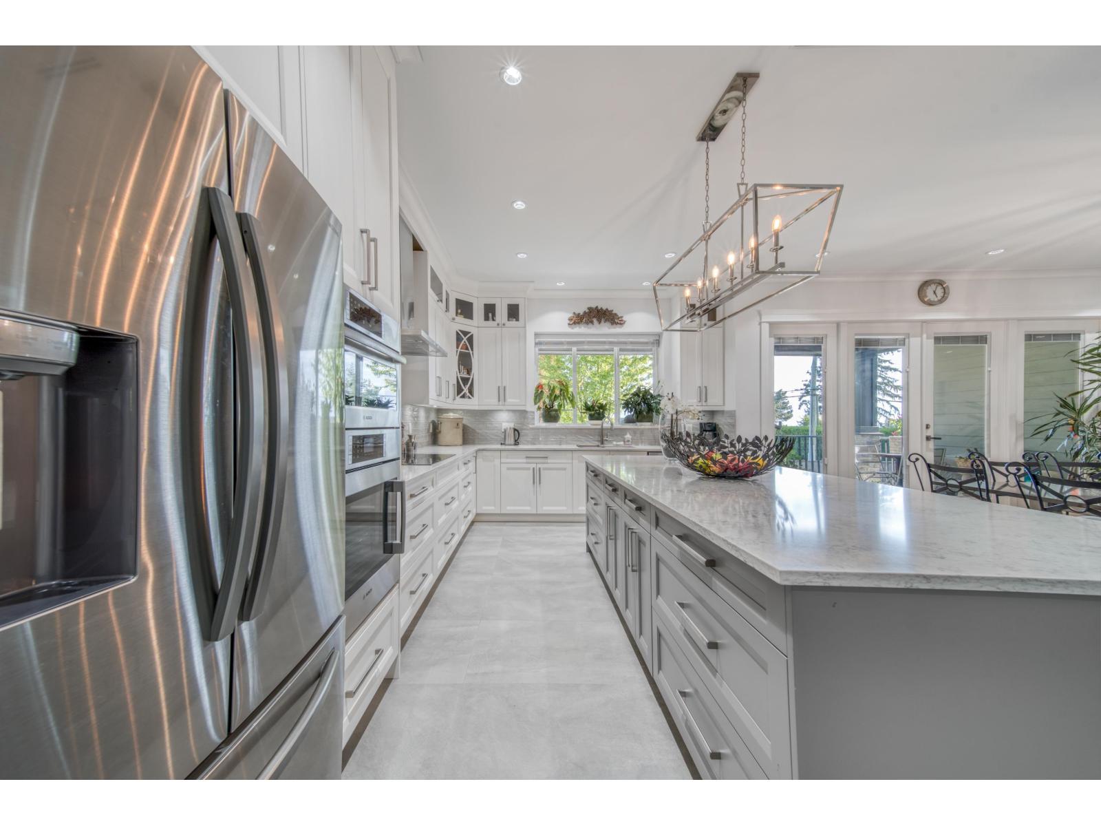 13766 56a Avenue, Surrey, British Columbia  V3X 2X5 - Photo 8 - R3087226