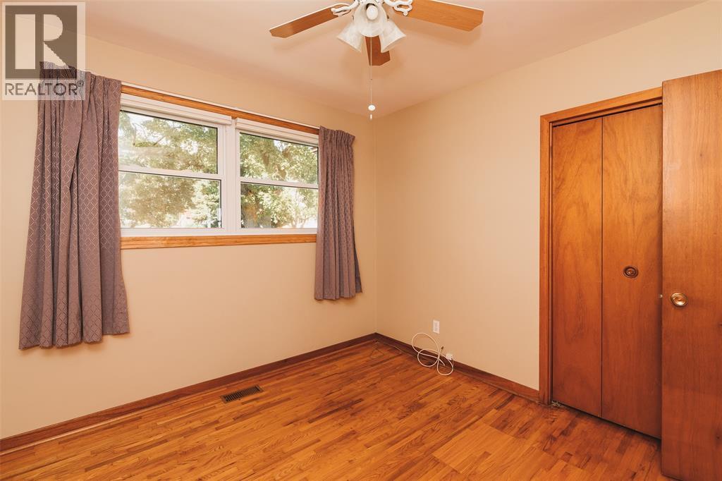 28 Highland Drive, Wallaceburg, Ontario  N8A 2K4 - Photo 14 - 26002717