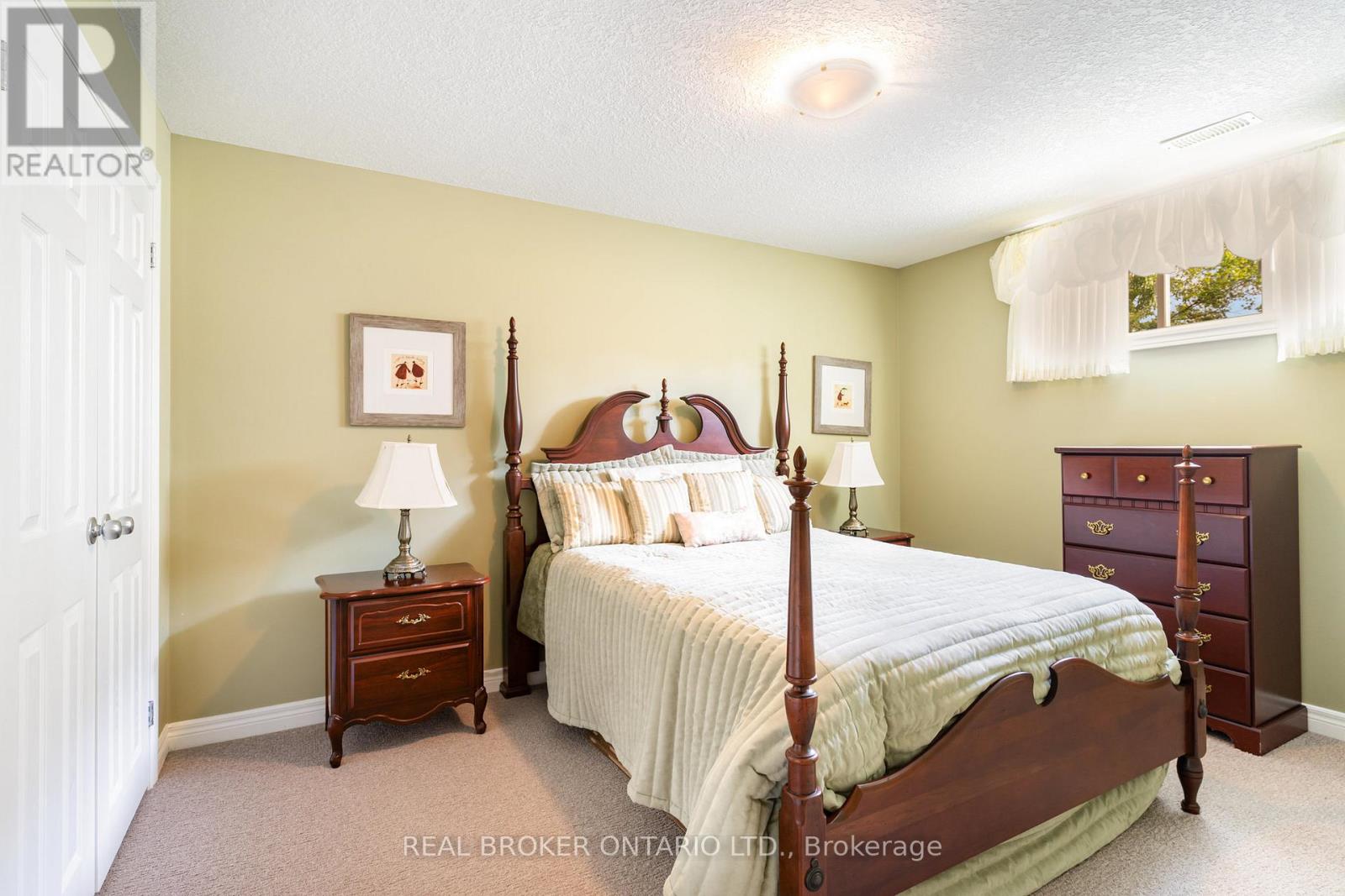 472 Countess Street S, West Grey, Ontario  N0G 1R0 - Photo 17 - X12764086