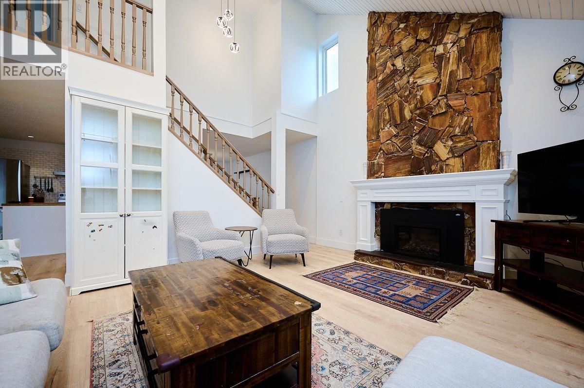 3256 Dunkirk Avenue, Coquitlam, British Columbia  V3E 1G4 - Photo 3 - R3086806