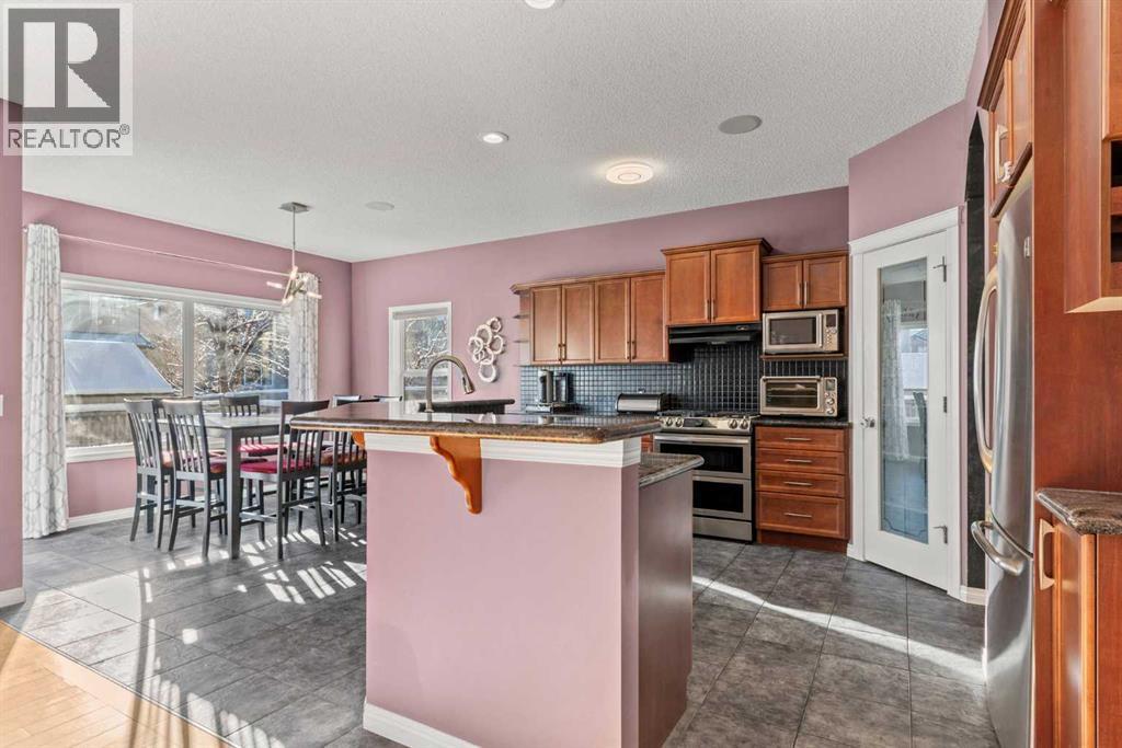 15 Chapalina Close Se, Calgary, Alberta  T2X 3W2 - Photo 9 - A2282232