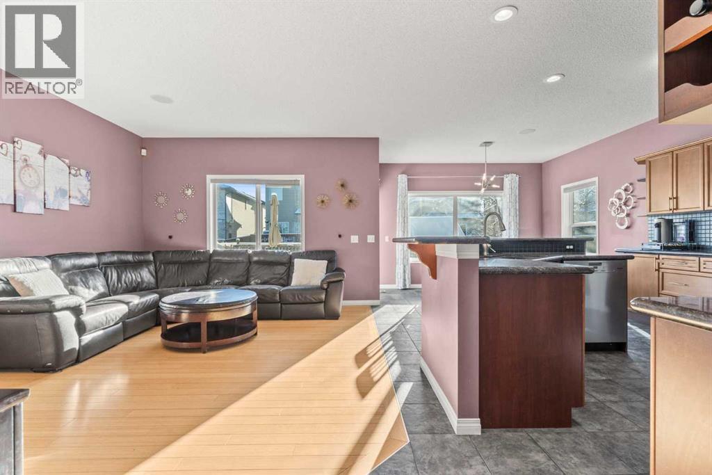 15 Chapalina Close Se, Calgary, Alberta  T2X 3W2 - Photo 5 - A2282232