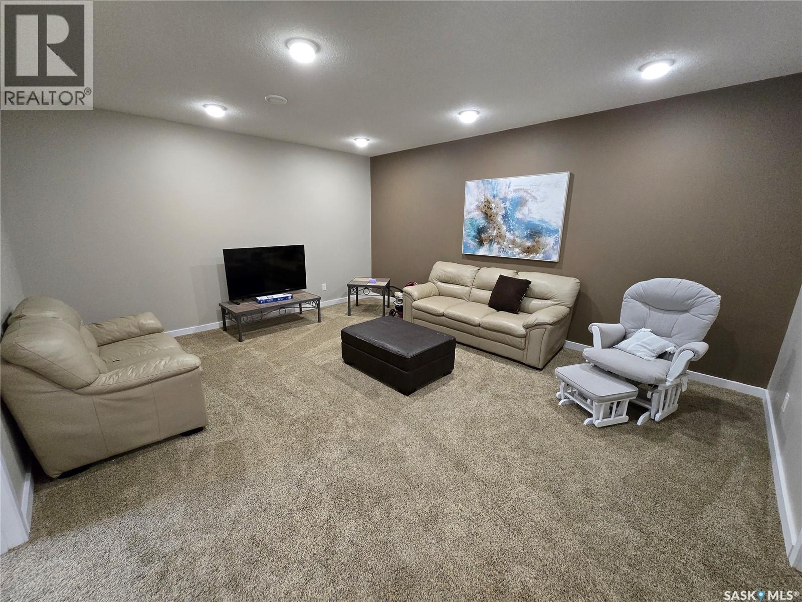 721 Barber Crescent, Weyburn, Saskatchewan  S4H 0B9 - Photo 38 - SK028034