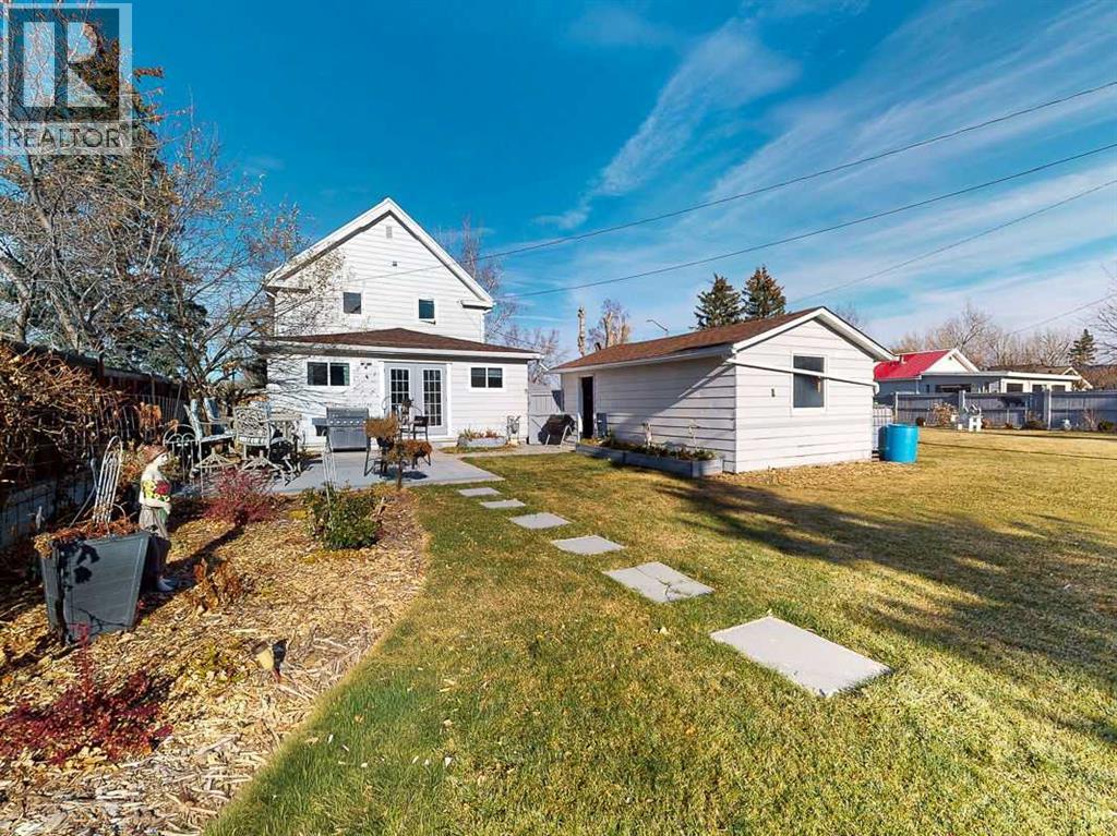 332 Grey Street, Granum, Alberta  T0L 1A0 - Photo 6 - A2268290