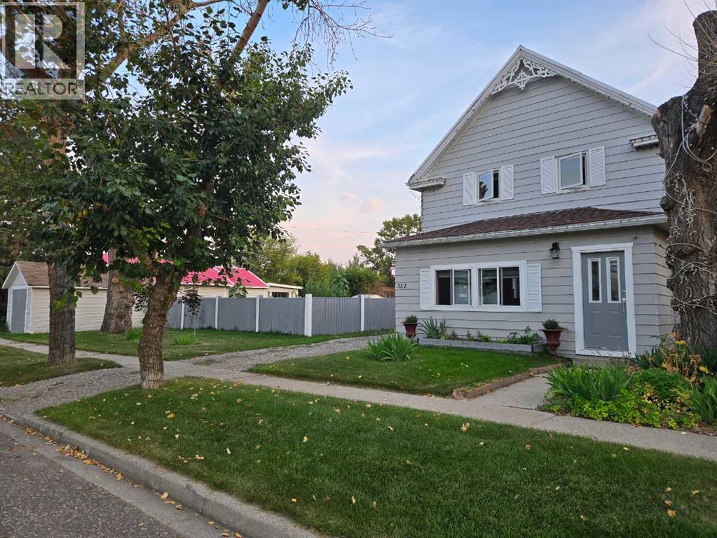 332 Grey Street, Granum, Alberta  T0L 1A0 - Photo 36 - A2268290