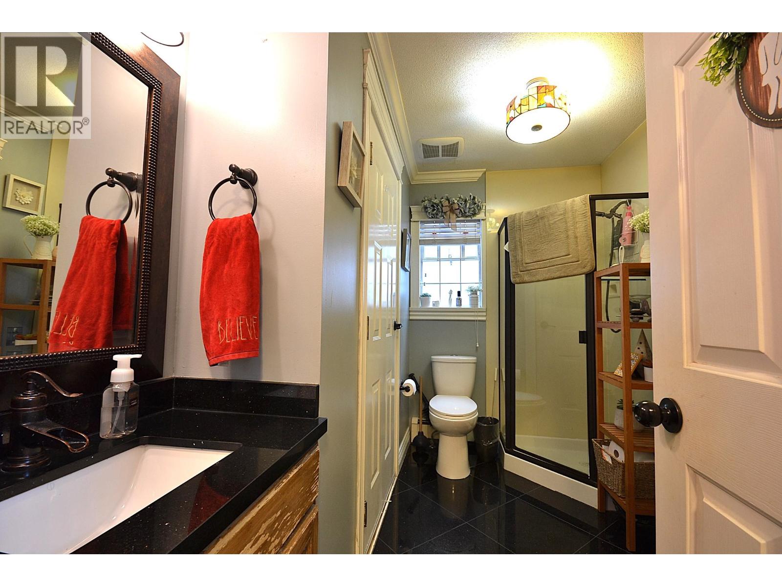 8832 15th Avenue, Burnaby, British Columbia  V3N 1Y3 - Photo 5 - R3019125