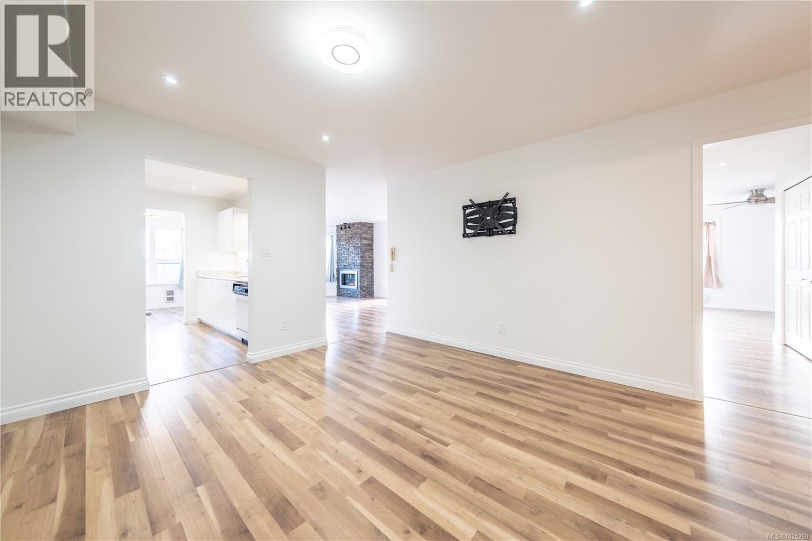 201 327 Prideaux St, Nanaimo, British Columbia  V9R 2N4 - Photo 21 - 1025260