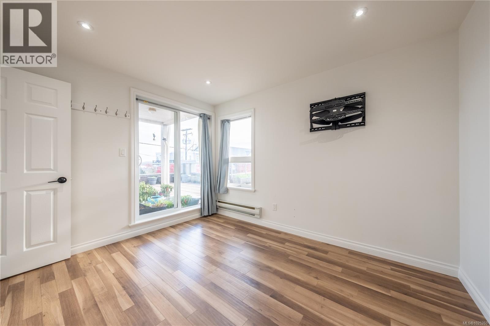 201 327 Prideaux St, Nanaimo, British Columbia  V9R 2N4 - Photo 28 - 1025260