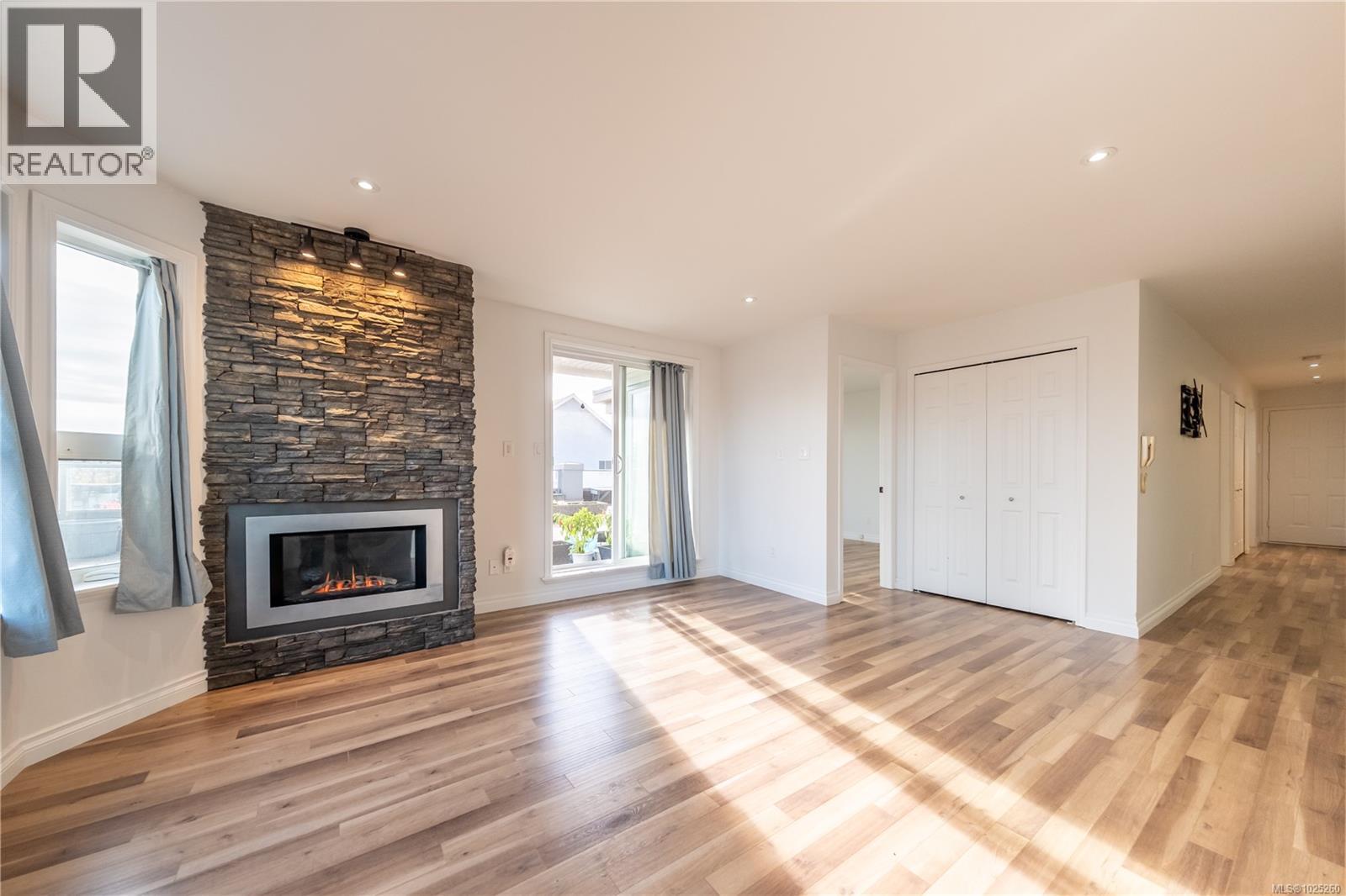 201 327 Prideaux St, Nanaimo, British Columbia  V9R 2N4 - Photo 14 - 1025260