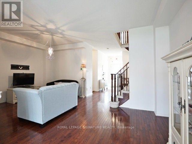 67 Breton Avenue, Mississauga, Ontario  L4Z 4K2 - Photo 7 - W12763324