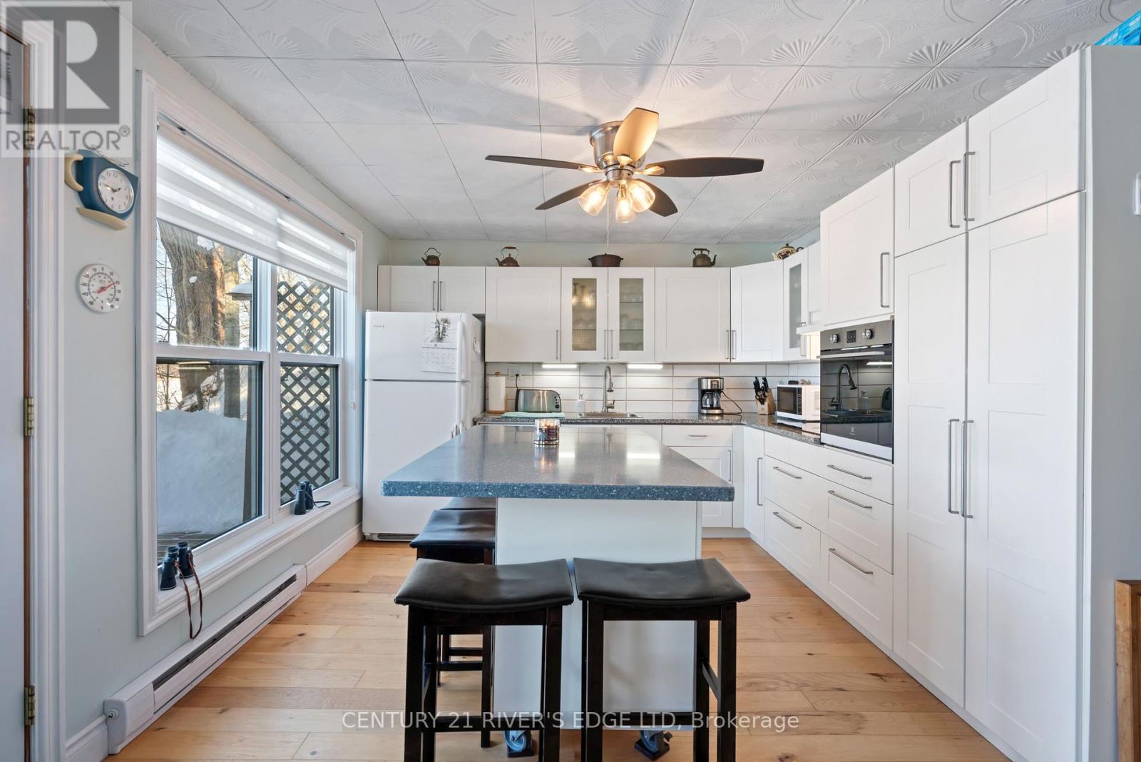 70 Kerry Point Road, Leeds And The Thousand Islands, Ontario  K0E 1R0 - Photo 13 - X12764204