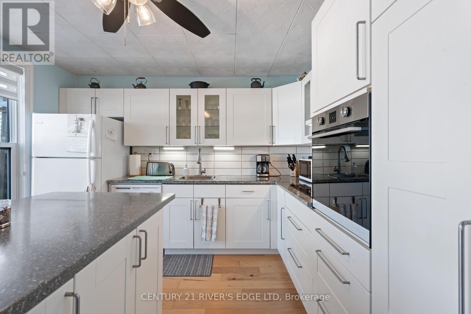 70 Kerry Point Road, Leeds And The Thousand Islands, Ontario  K0E 1R0 - Photo 17 - X12764204