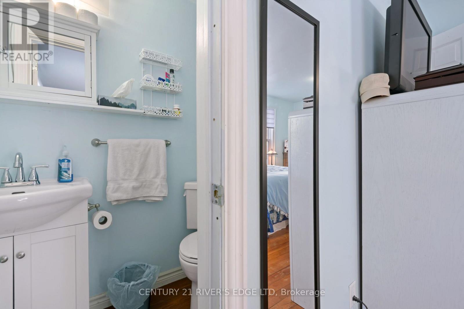 70 Kerry Point Road, Leeds And The Thousand Islands, Ontario  K0E 1R0 - Photo 21 - X12764204