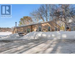 70 KERRY POINT ROAD, Leeds and the Thousand Islands, Ontario