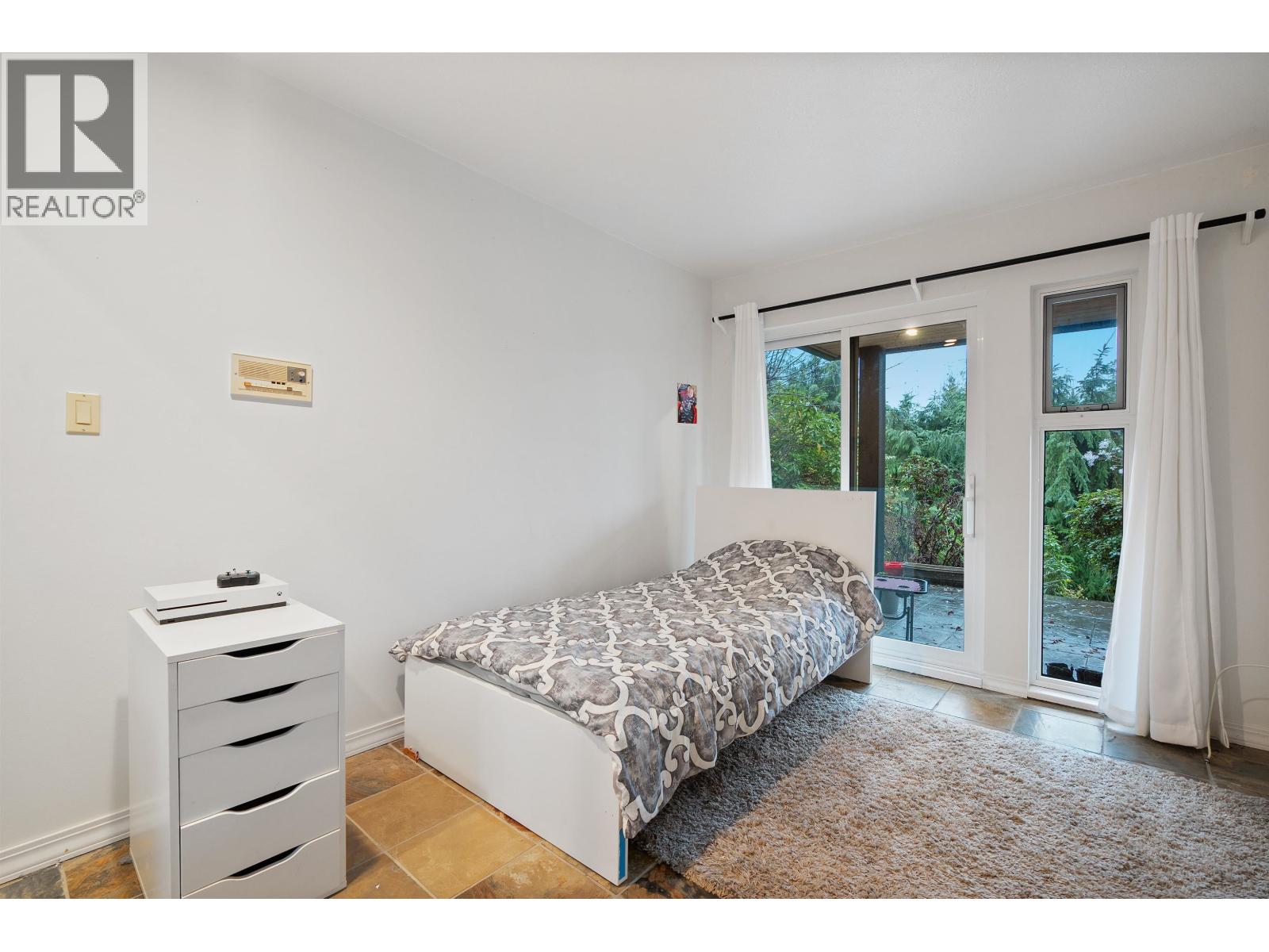 5625 Eagle Court, North Vancouver, British Columbia  V7R 4V5 - Photo 23 - R3087197