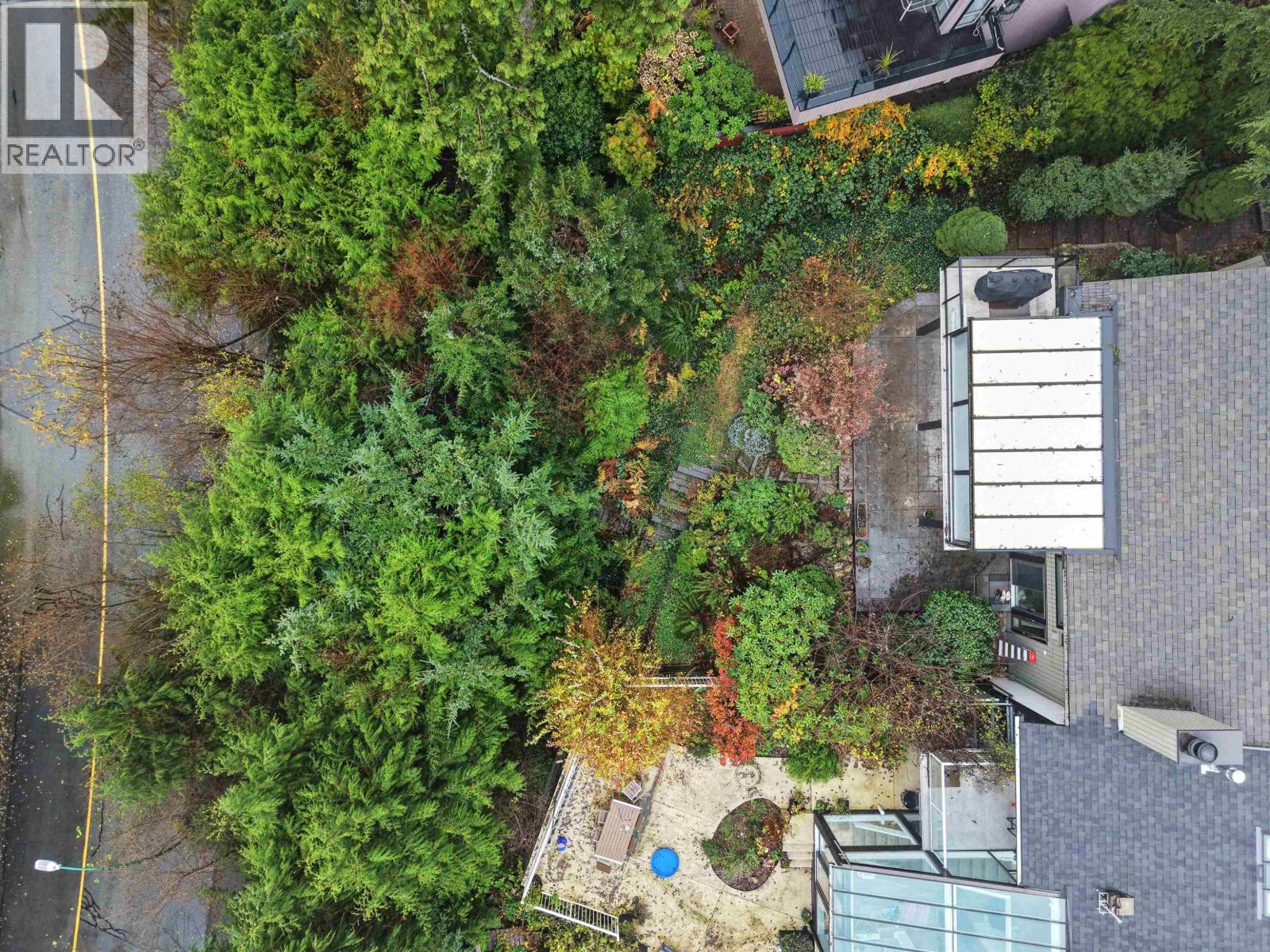 5625 Eagle Court, North Vancouver, British Columbia  V7R 4V5 - Photo 36 - R3087197