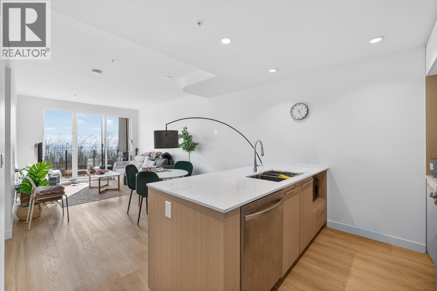 206 9580 Tower Road, Burnaby, British Columbia  V5A 0G5 - Photo 1 - R3087220