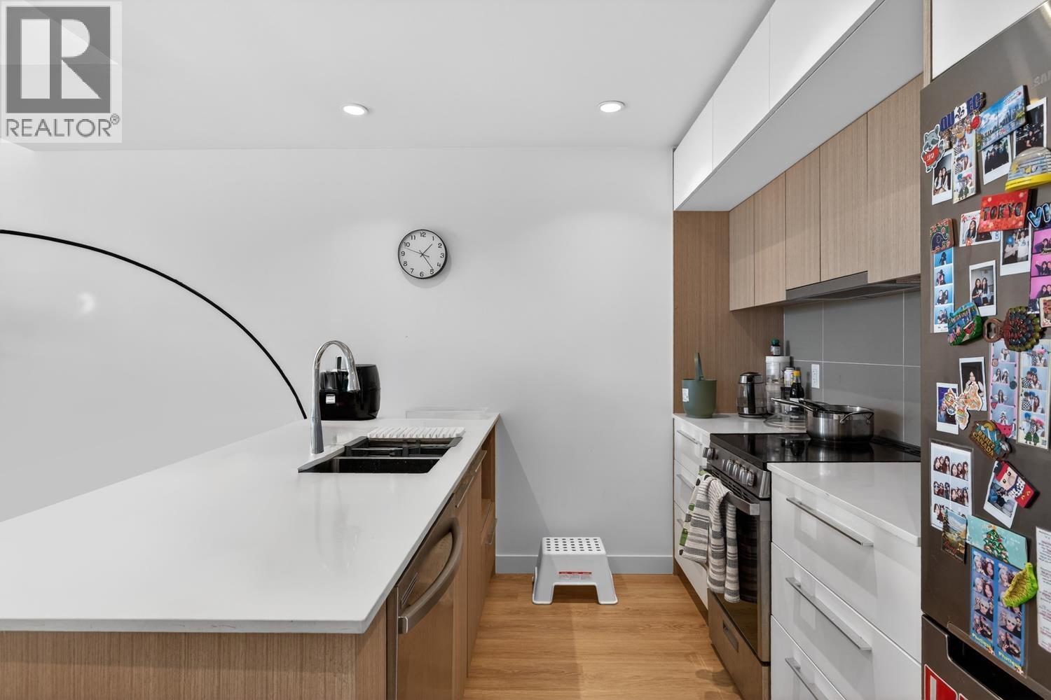 206 9580 Tower Road, Burnaby, British Columbia  V5A 0G5 - Photo 5 - R3087220