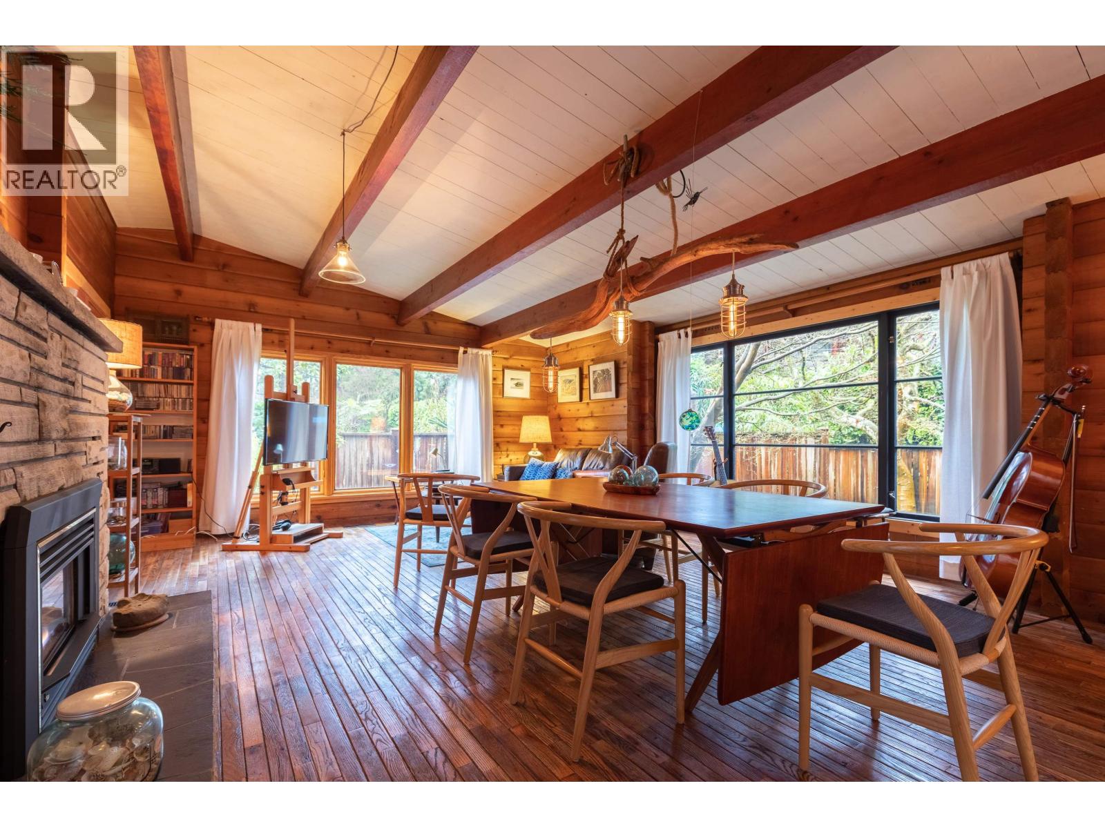 5817 Eagle Island, West Vancouver, British Columbia  V7W 1V6 - Photo 2 - R3087198