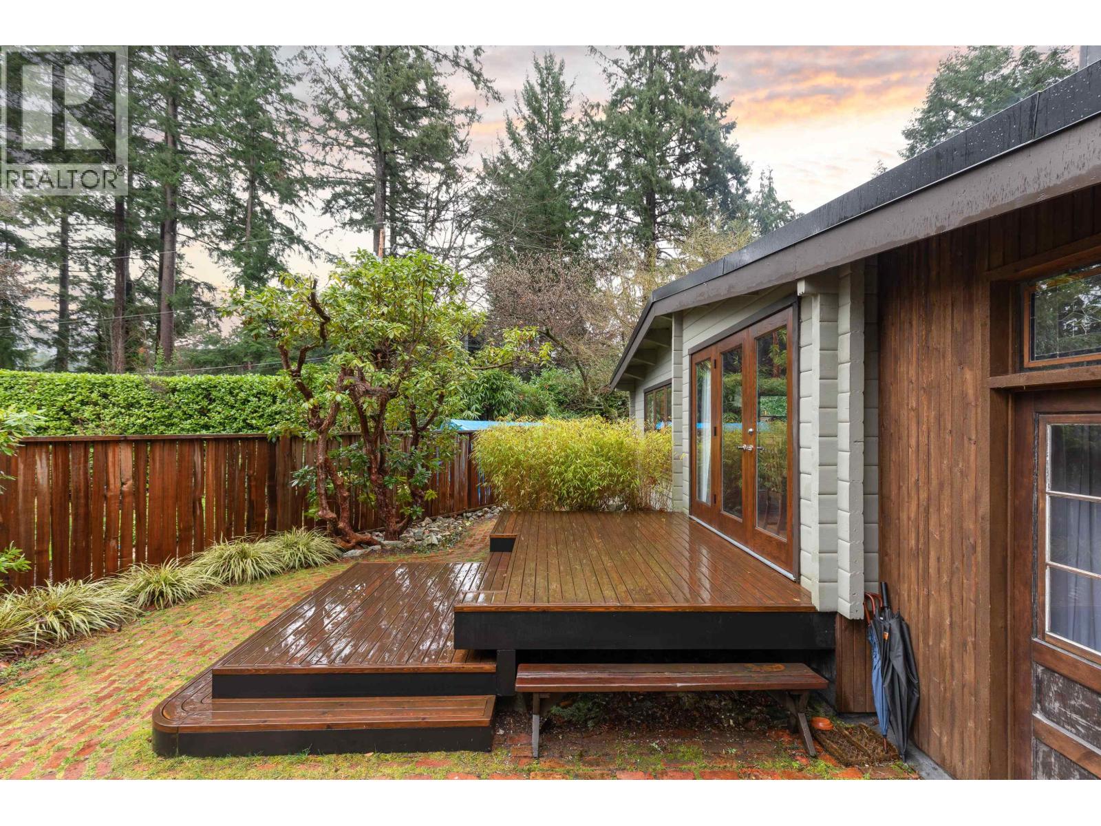 5817 Eagle Island, West Vancouver, British Columbia  V7W 1V6 - Photo 24 - R3087198