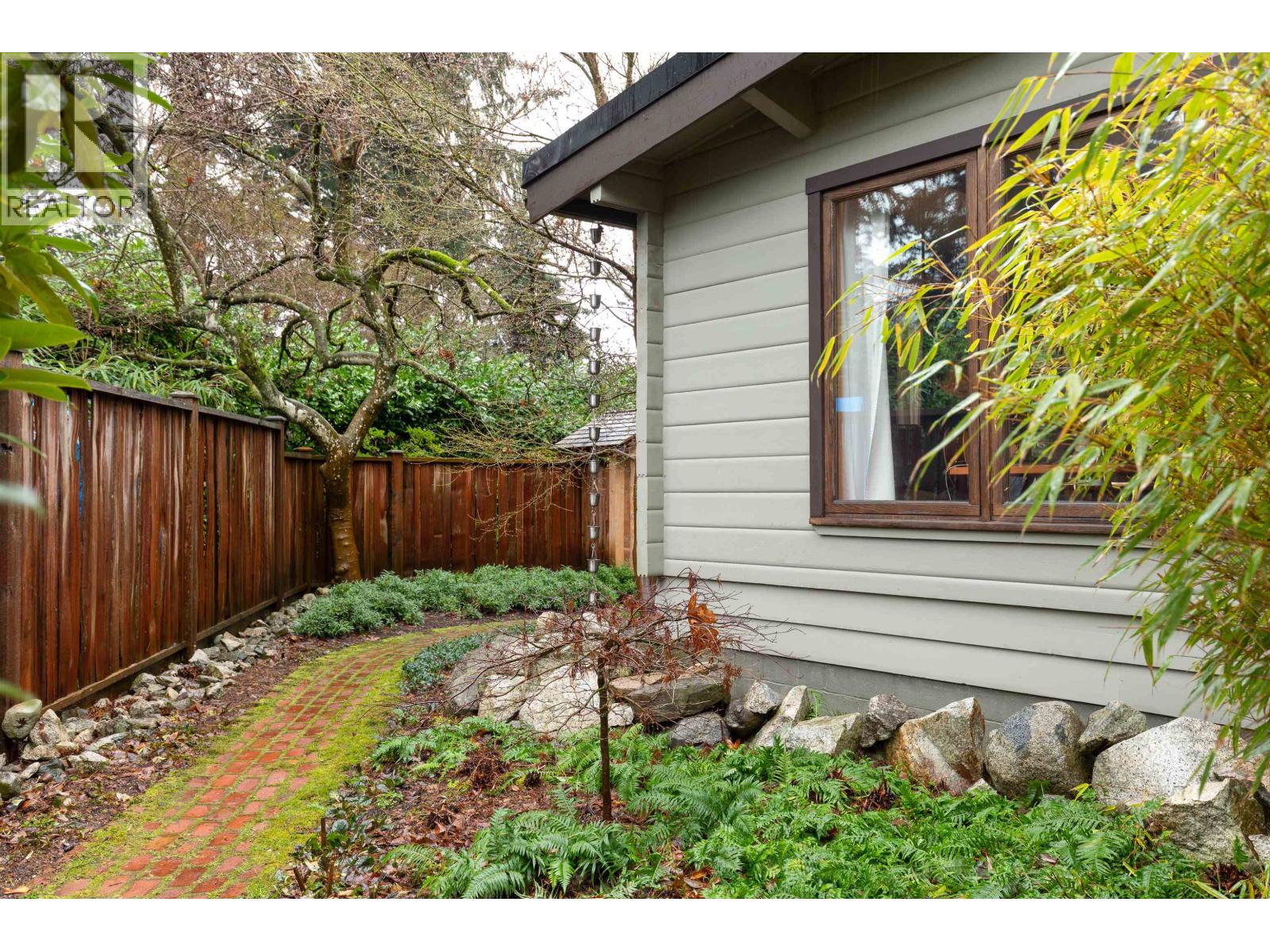 5817 Eagle Island, West Vancouver, British Columbia  V7W 1V6 - Photo 31 - R3087198