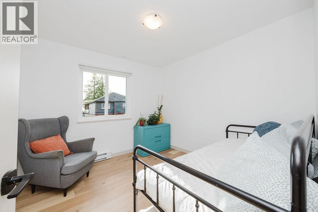 723 Tricklebrook Way, Gibsons, British Columbia  V0N 1V9 - Photo 17 - R3087219