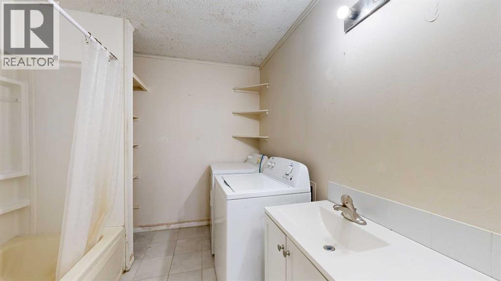 10806 102 Street, Grande Prairie, Alberta  T8V 2X3 - Photo 9 - A2280788