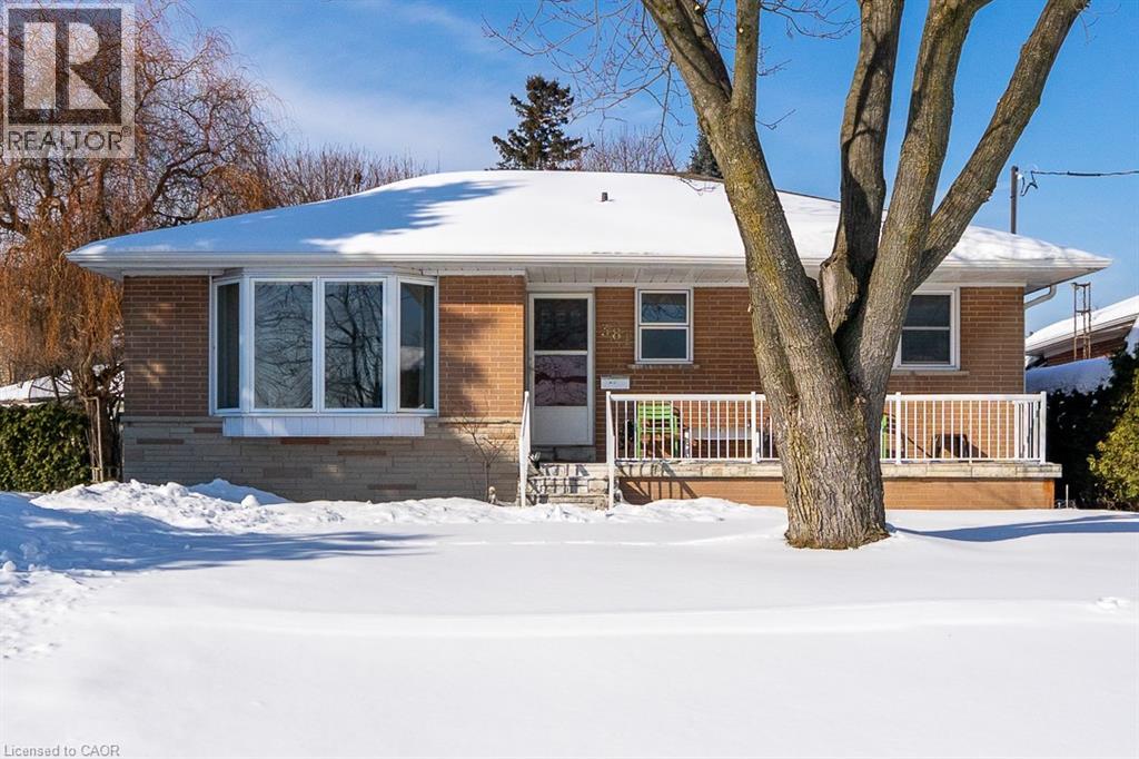 381 WALTON Street, Oakville, Ontario