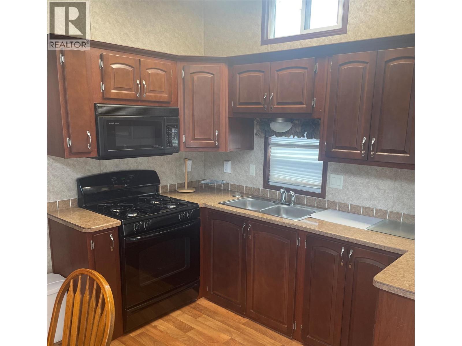 2633 Squilax Anglemont Road Unit# 19, Lee Creek, British Columbia  V0E 1M4 - Photo 17 - 10350932