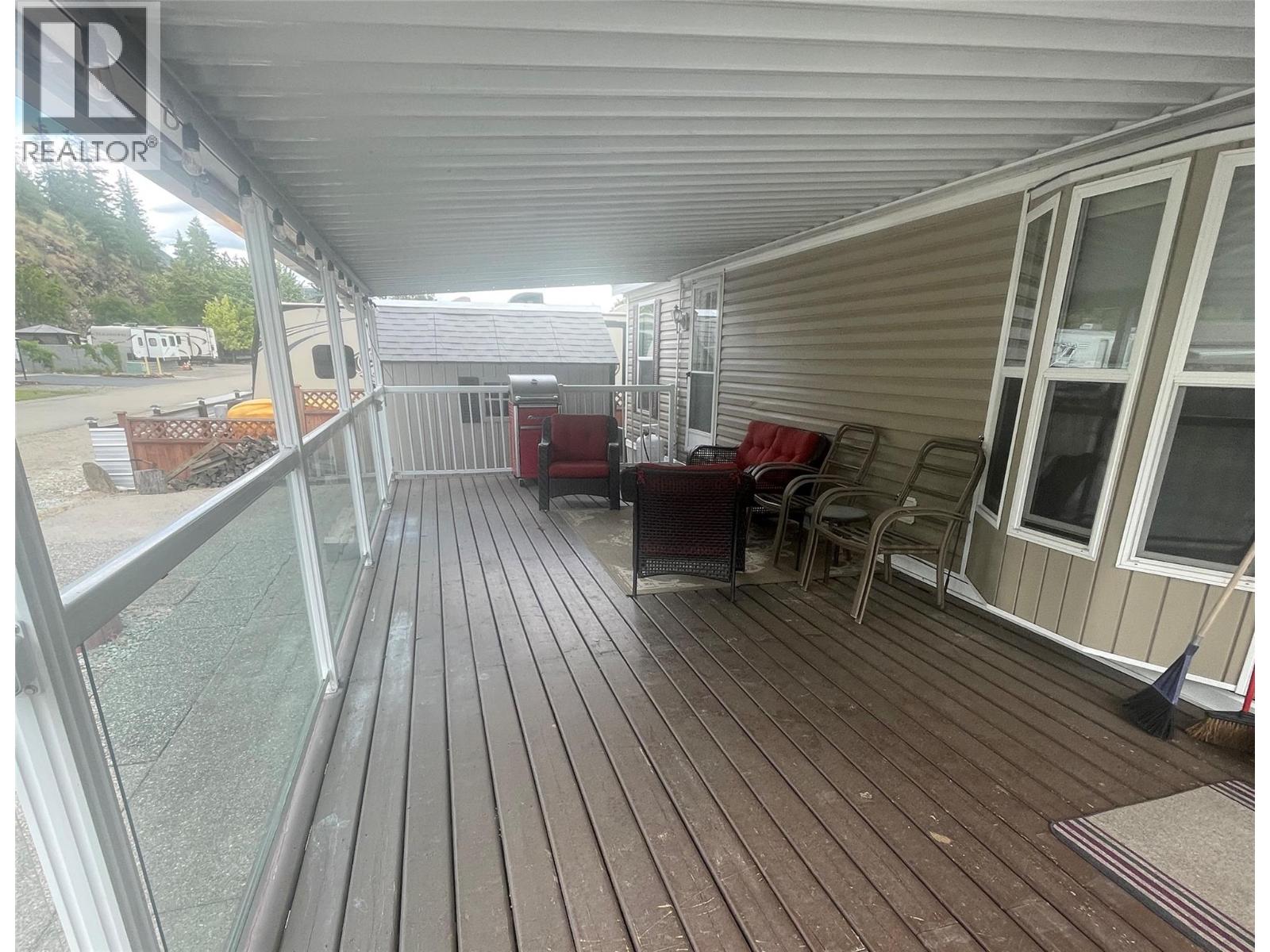 2633 Squilax Anglemont Road Unit# 19, Lee Creek, British Columbia  V0E 1M4 - Photo 5 - 10350932