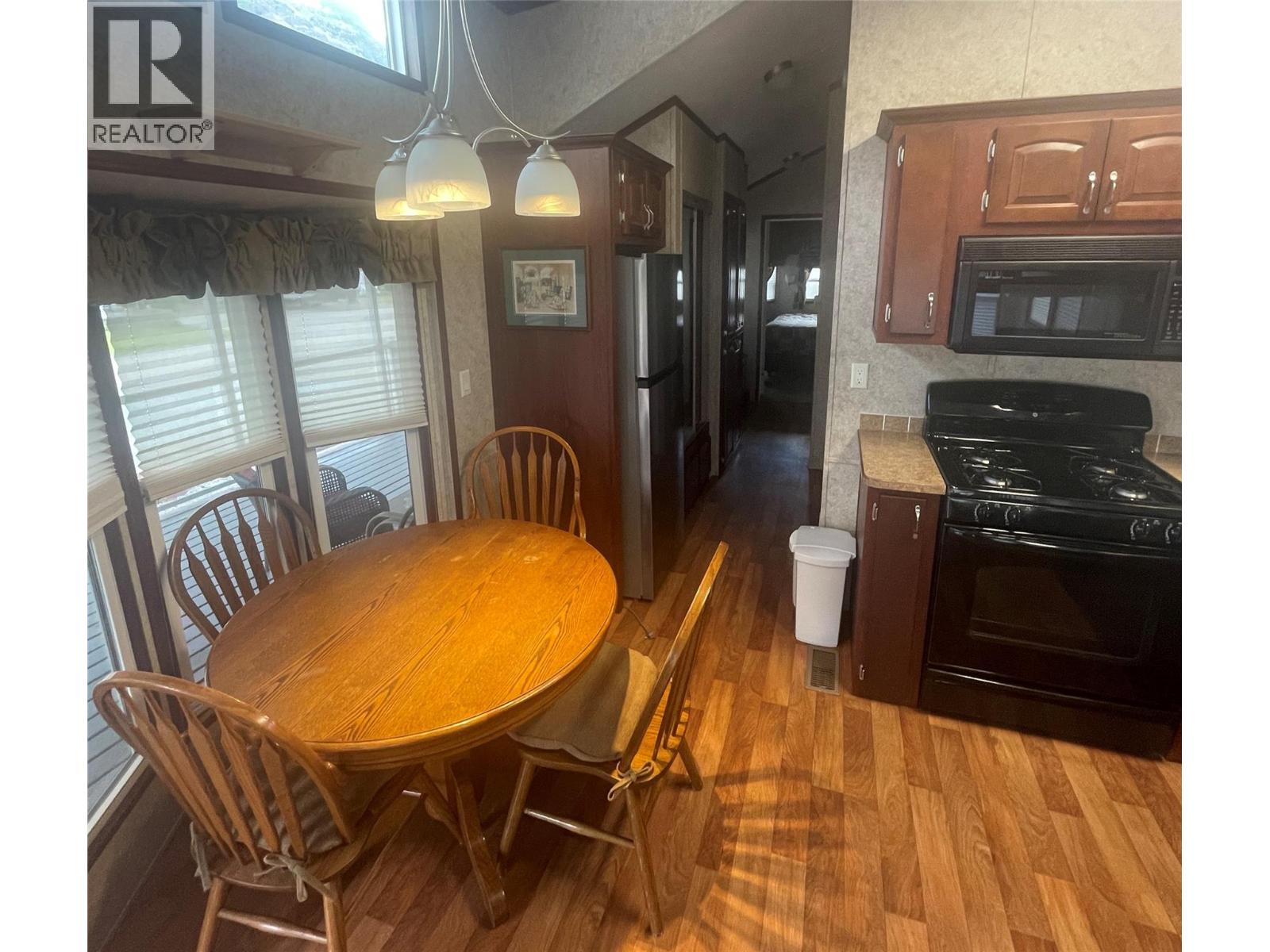 2633 Squilax Anglemont Road Unit# 19, Lee Creek, British Columbia  V0E 1M4 - Photo 19 - 10350932