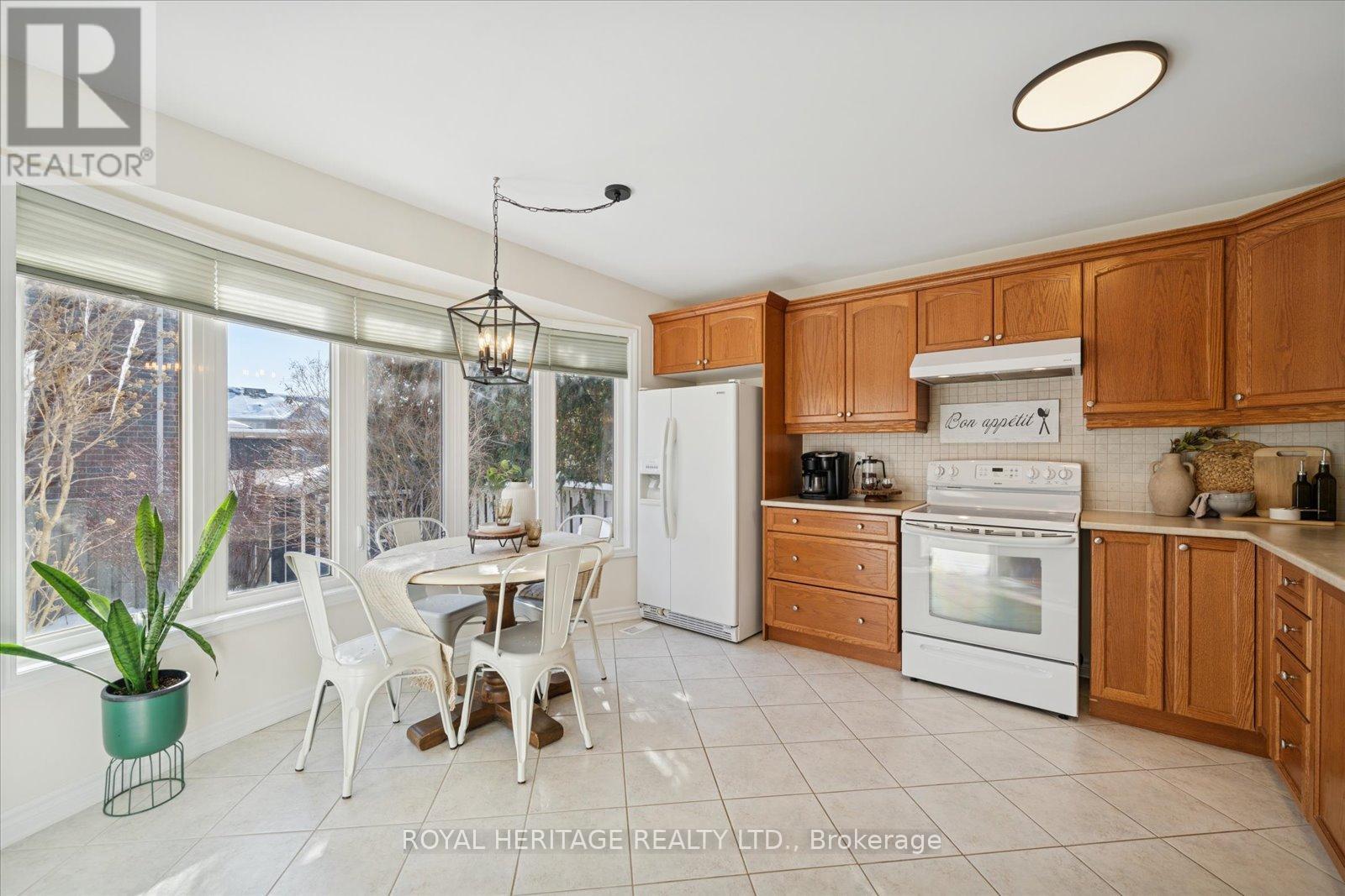 155 Miltrose Crescent, Whitchurch-Stouffville, Ontario  L4A 0R3 - Photo 12 - N12764206