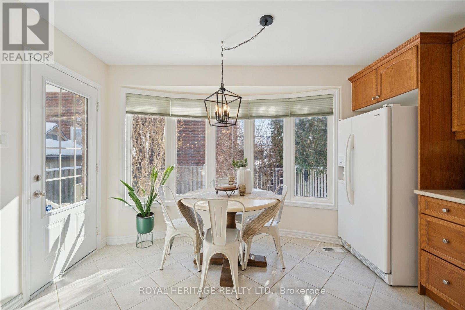 155 Miltrose Crescent, Whitchurch-Stouffville, Ontario  L4A 0R3 - Photo 13 - N12764206