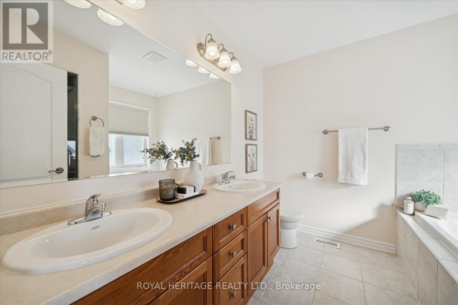 155 Miltrose Crescent, Whitchurch-Stouffville, Ontario  L4A 0R3 - Photo 24 - N12764206