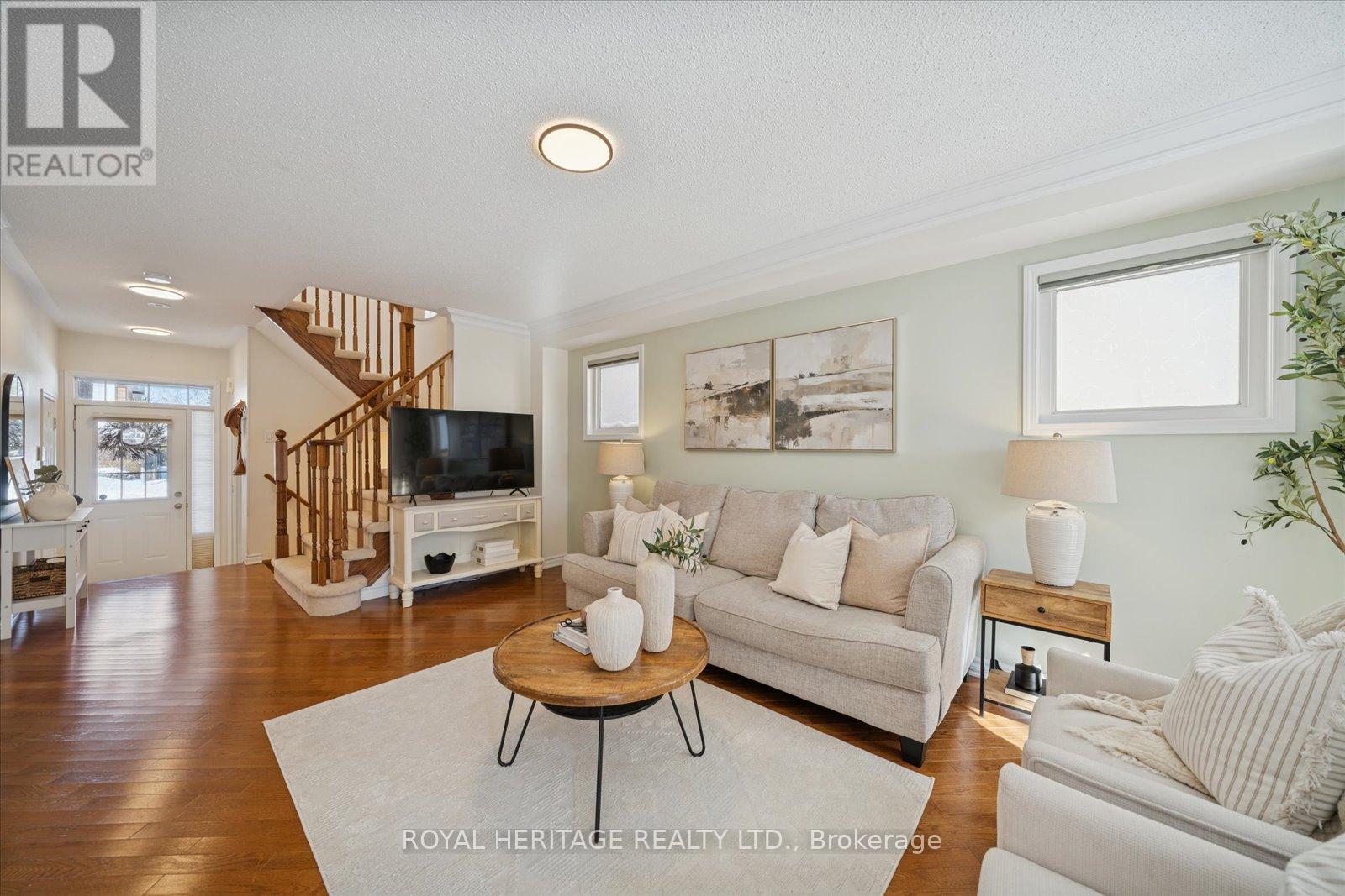 155 Miltrose Crescent, Whitchurch-Stouffville, Ontario  L4A 0R3 - Photo 7 - N12764206