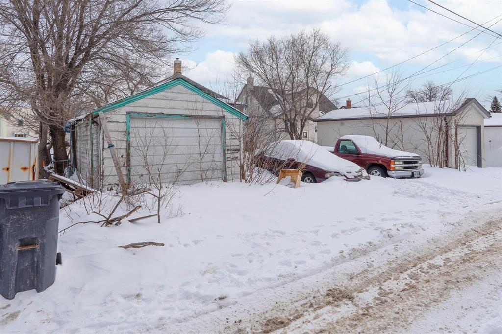 64 St Anne's Road, Winnipeg, Manitoba  R2M 2Y5 - Photo 2 - 202602176