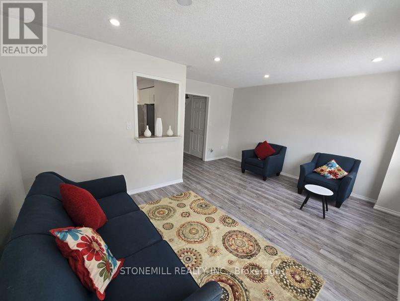 6798 Bansbridge Crescent, Mississauga, Ontario  L5N 6T3 - Photo 8 - W12764202