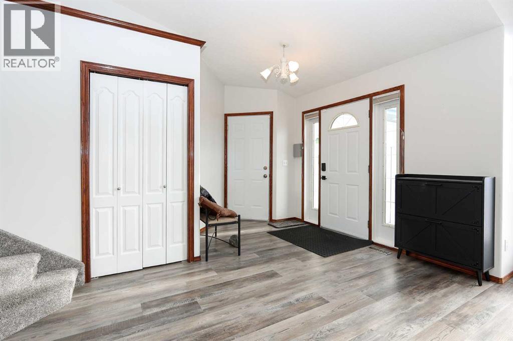 26 Raabis Street, Red Deer, Alberta  T4P 3P1 - Photo 4 - A2277764