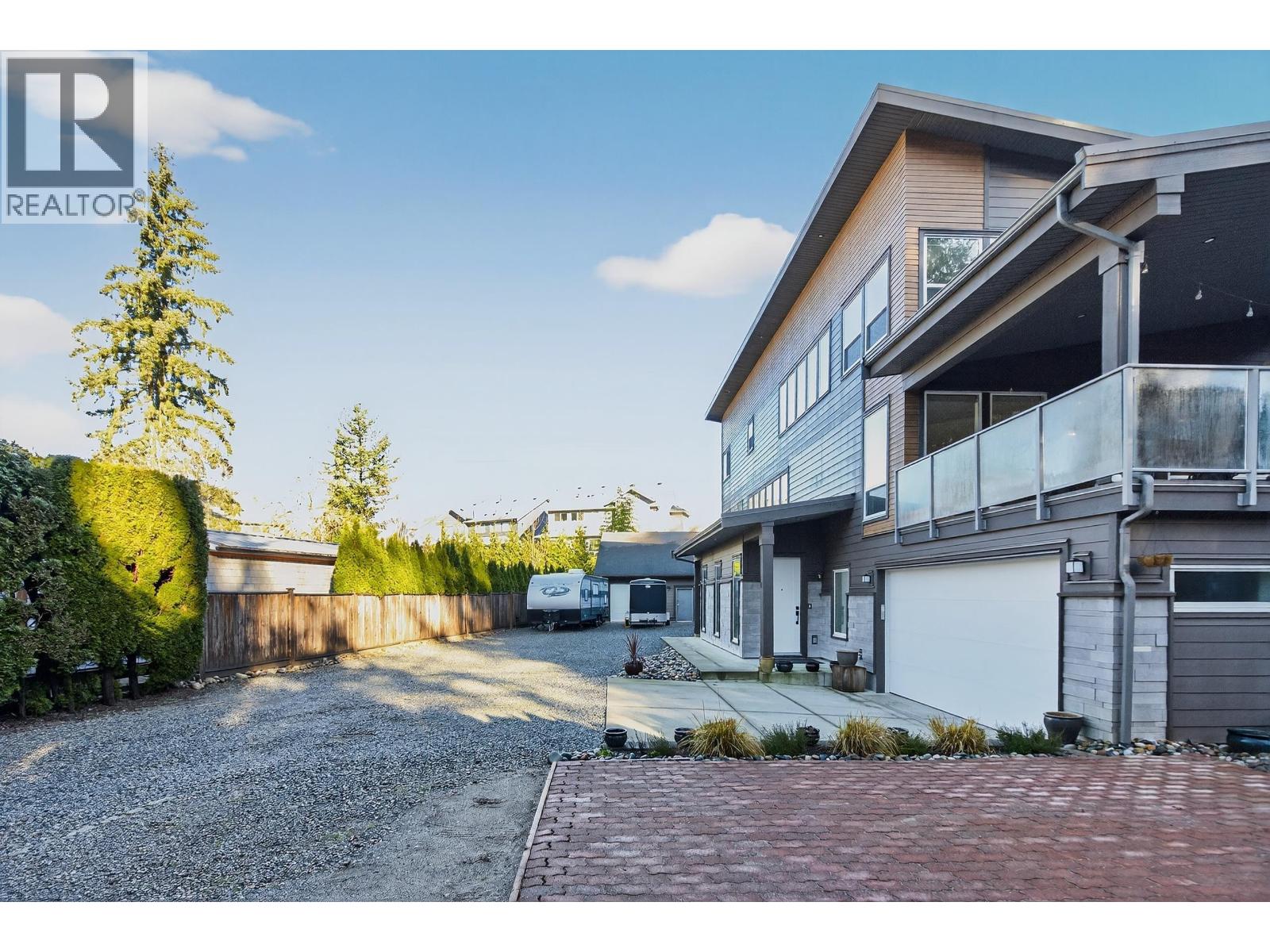 24025 FERN CRESCENT, Maple Ridge, British Columbia
