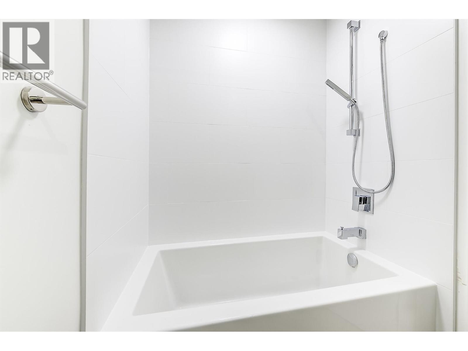 1380 Pridham Avenue Unit# 203, Kelowna, British Columbia  V1Y 0P7 - Photo 27 - 10370215