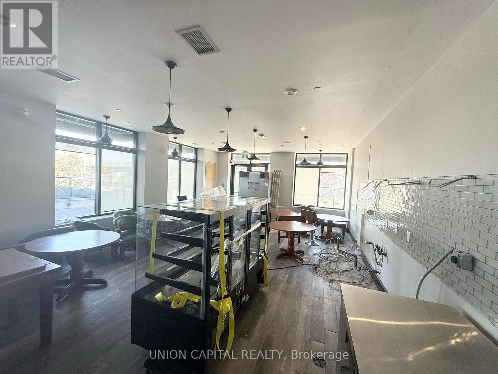 1 - 160 Macdonell Street, Guelph, Ontario  N1H 0A9 - Photo 11 - X12764188