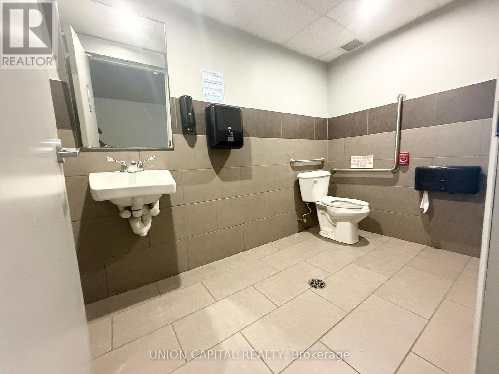 1 - 160 Macdonell Street, Guelph, Ontario  N1H 0A9 - Photo 13 - X12764188