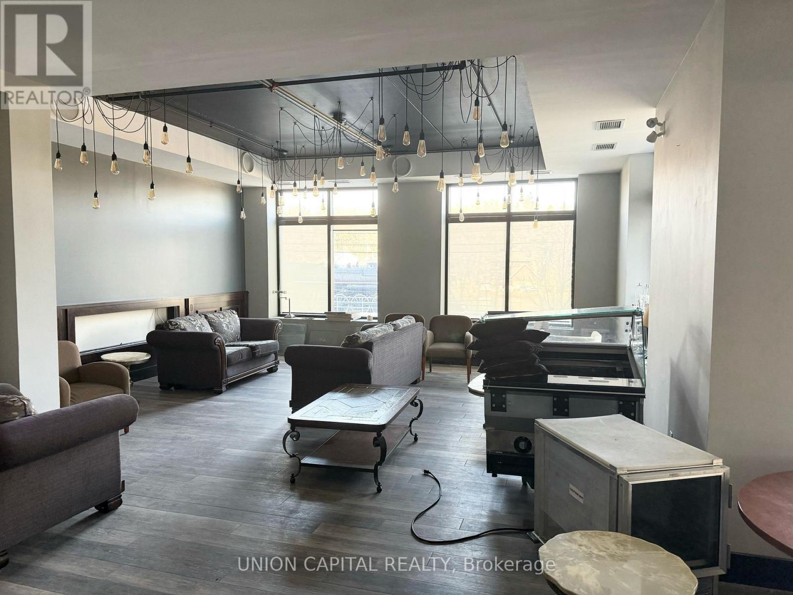 1 - 160 Macdonell Street, Guelph, Ontario  N1H 0A9 - Photo 9 - X12764188