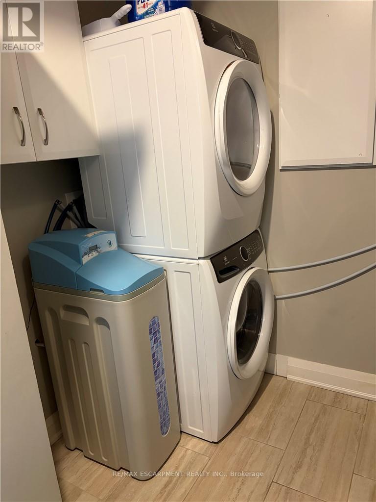 36 Bishop Sherlock Lane, Hamilton, Ontario  L9B 2S5 - Photo 17 - X12764222