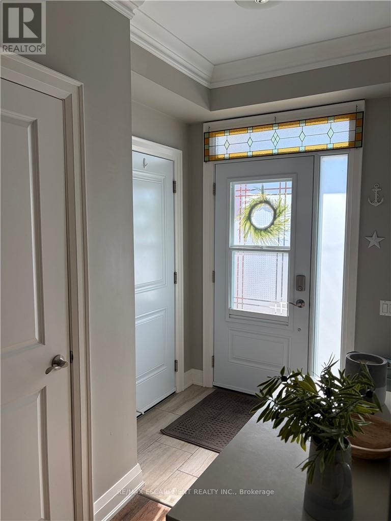 36 Bishop Sherlock Lane, Hamilton, Ontario  L9B 2S5 - Photo 2 - X12764222